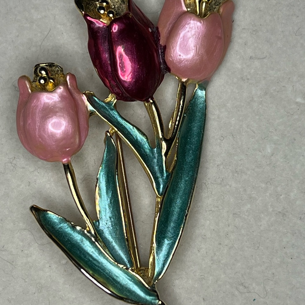 Lot of three vintage flower brooches, gold & enamel, great for Valentine’s Day! - Picture 3 of 17